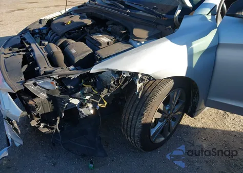 2018 Hyundai Elantra Value Edition z USA, uszkodzony, nr VIN KMHD84LF5JU461072